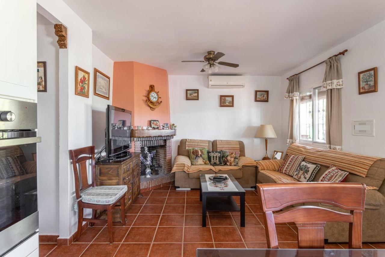 Casita Puente Viejo Villa เนร์คา ภายนอก รูปภาพ